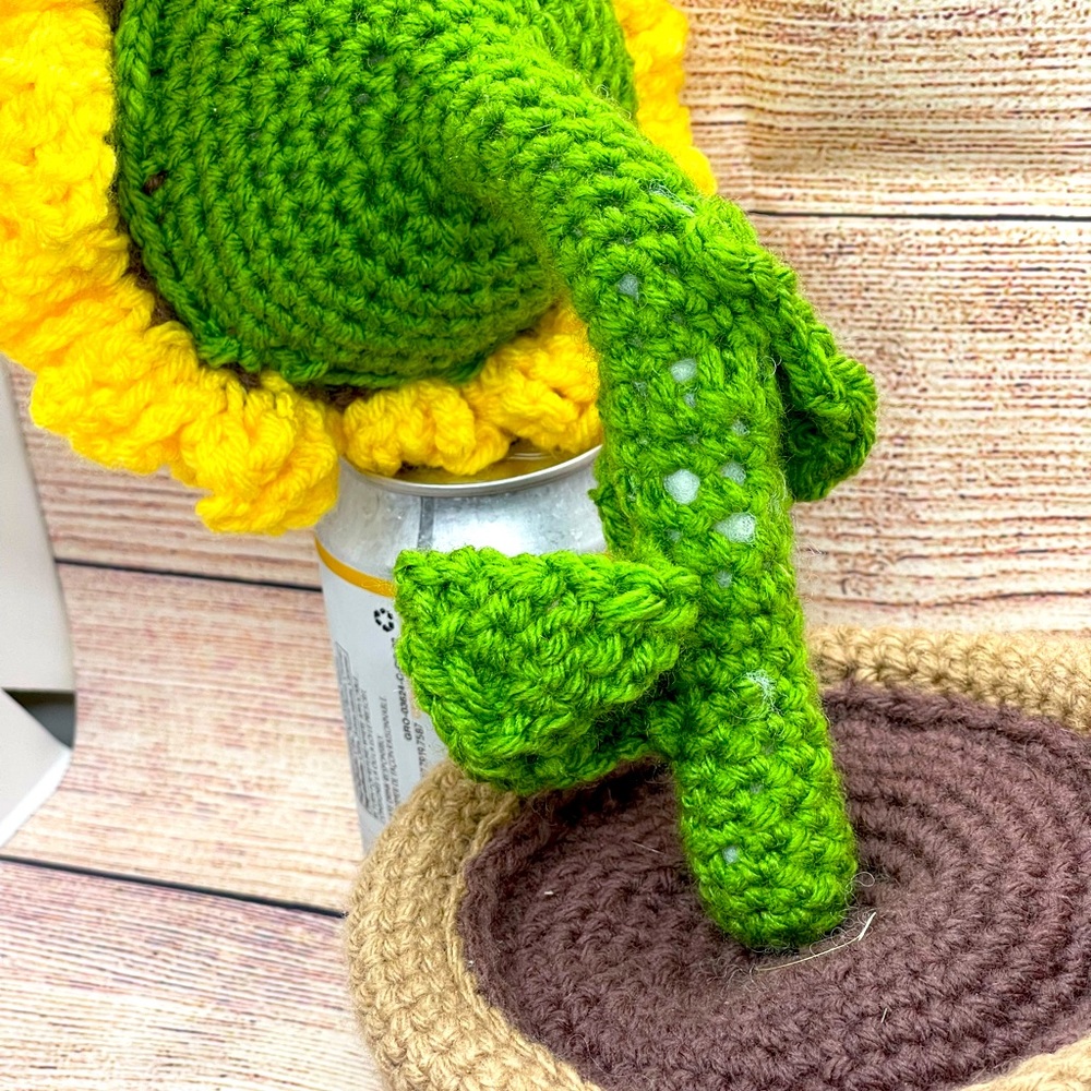 Handmade crochet sunflower 🌻 in pot - Picture 3 of 4